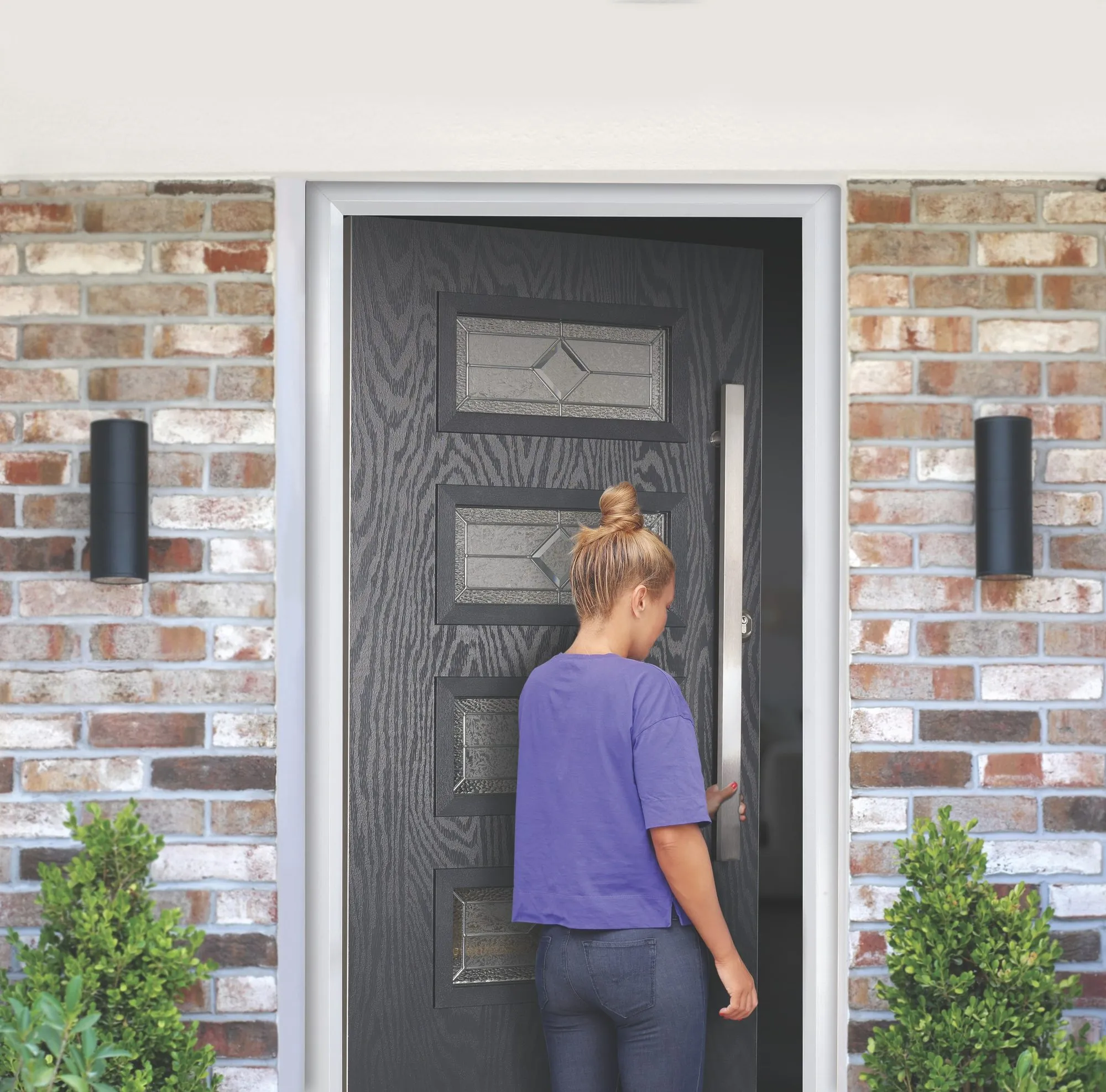 Saturn composite door in Anthracite Grey from the Universal Collection