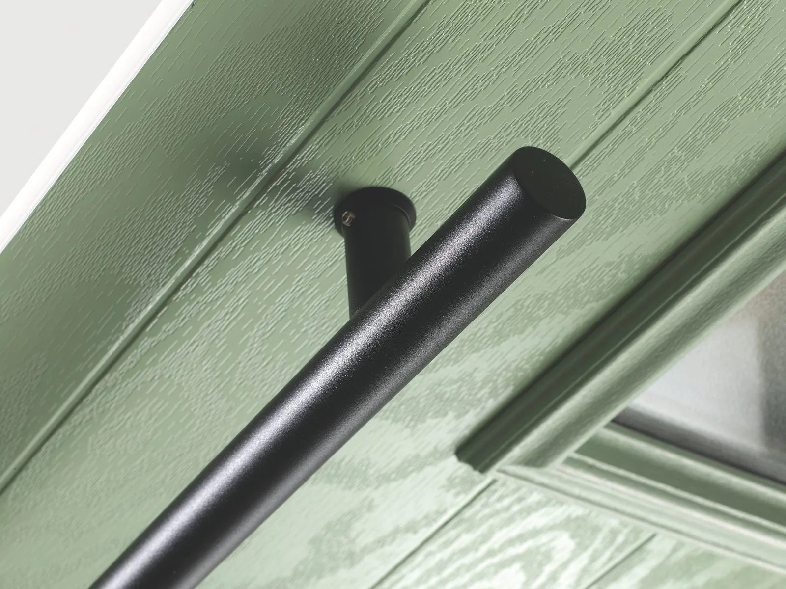 Black bar handle on a Chartwell composite door
