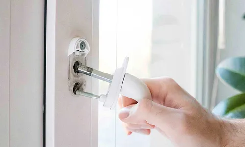 Broken Handle and lock repair