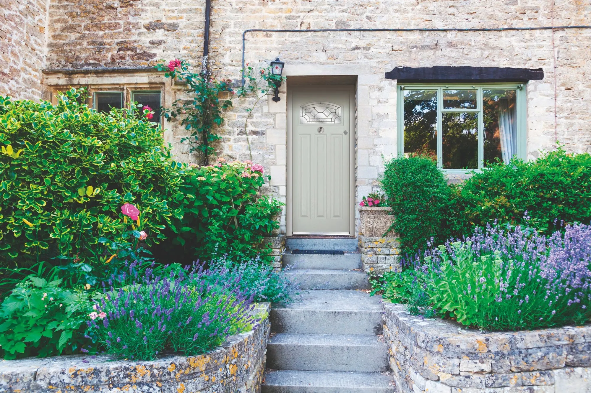 Callisto in Chartwell with a Kensington house number