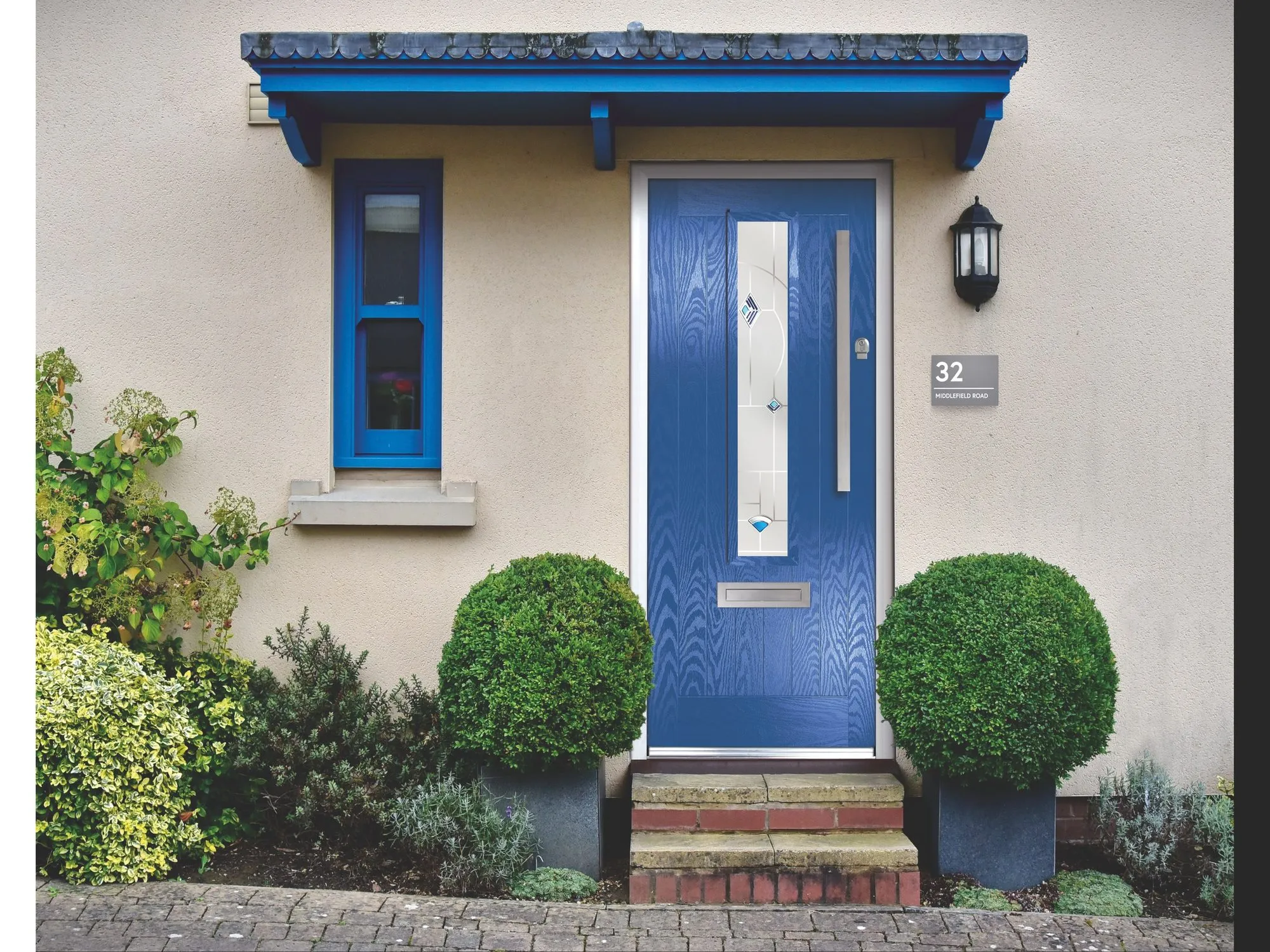 Mars Farmhouse in Azure Blue with Murano Blue glass